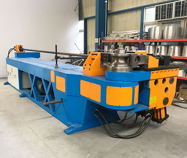 DW114NC半自動(dòng)彎管機(jī)